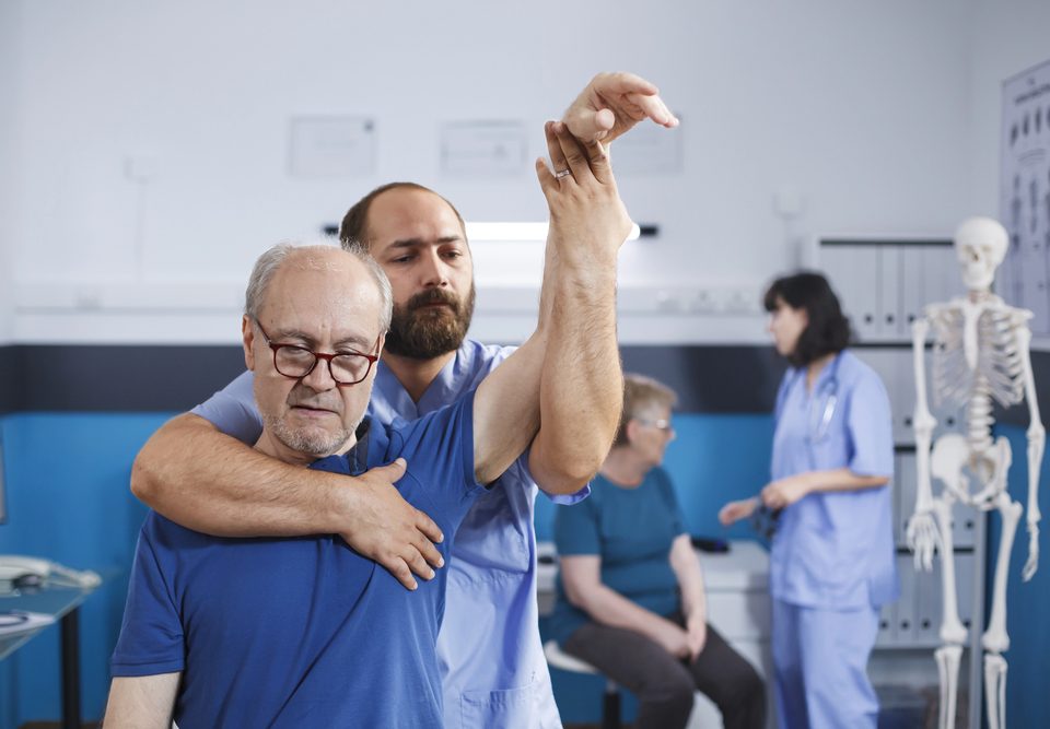 Understanding Physical Therapy Benefits For Seniors